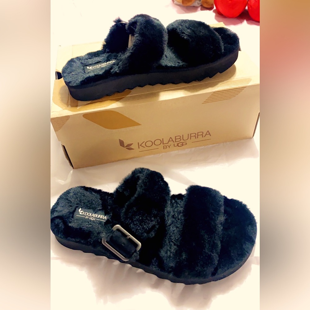 New Women's Koolburra UGG size 8 sandles/slipper's. Furry, comfy.🛍🛒🛍